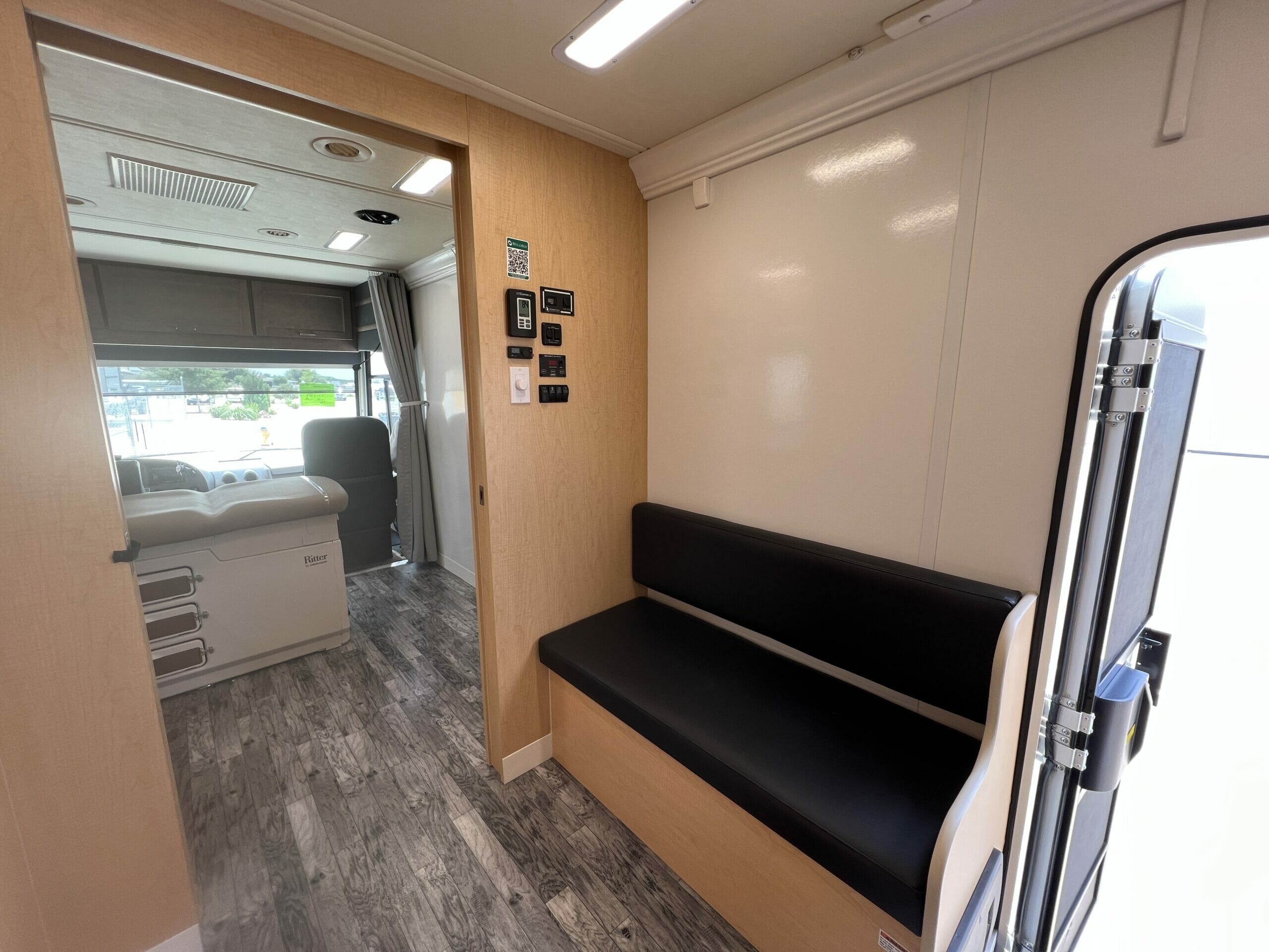 well med mobile clinic exam rooms - summit bodyworks feature build
