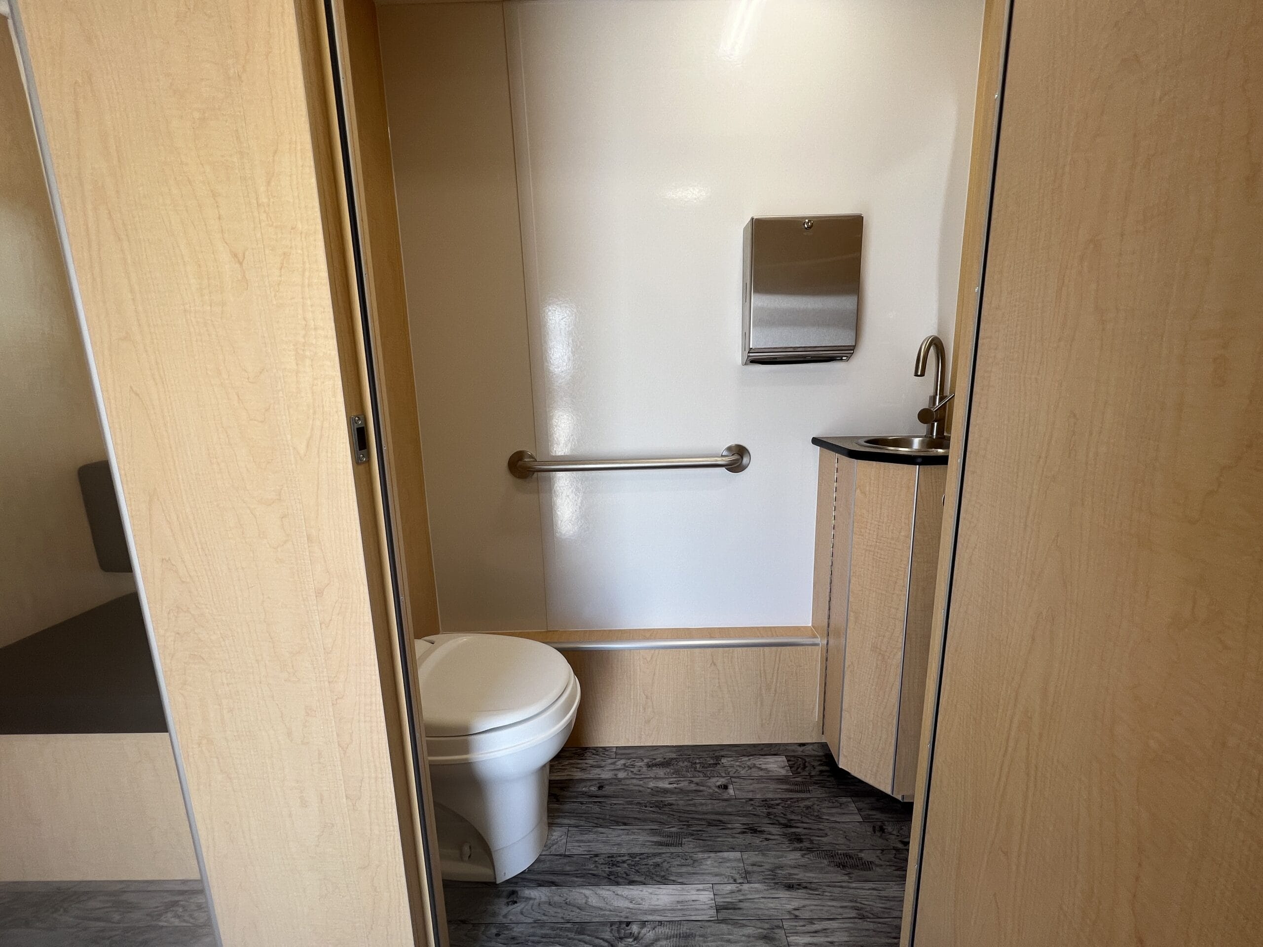 well med mobile clinic bathroom- summit bodyworks feature build